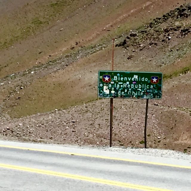 Straßenschild in den Anden