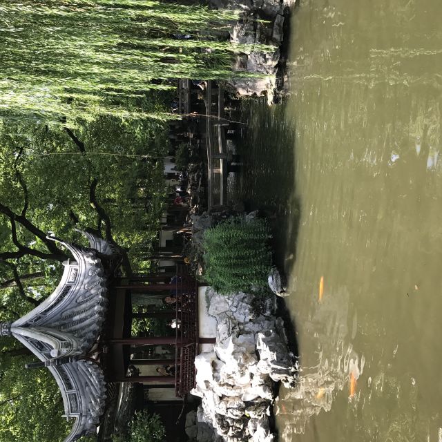 Chinesisches Pavillon im Garten