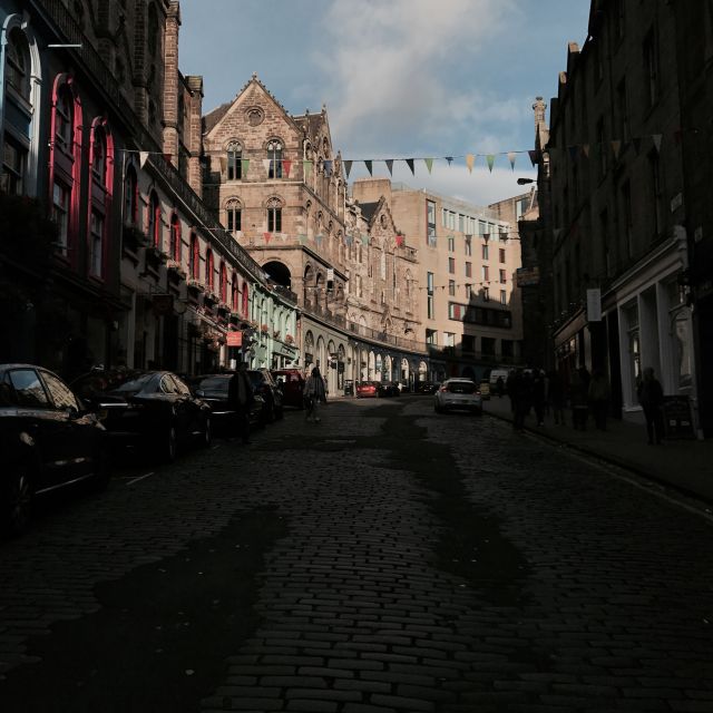 Die Victoria Street in Edinburgh