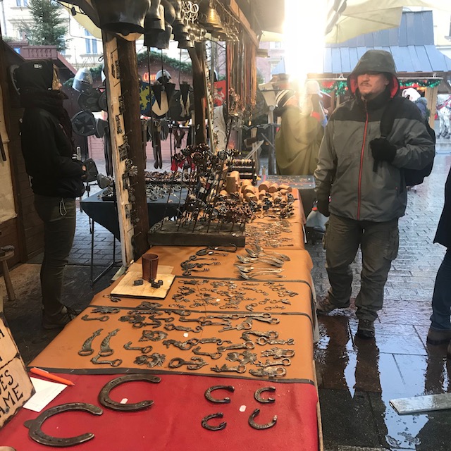 Krakauer Weihnachtsmarkt: Schmied Weihnachtsmarkt Krakau Schmied