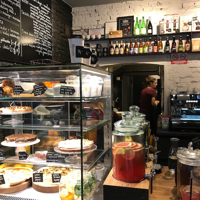Kuchen-Auswahl Kuchentheke Cafe Wesola