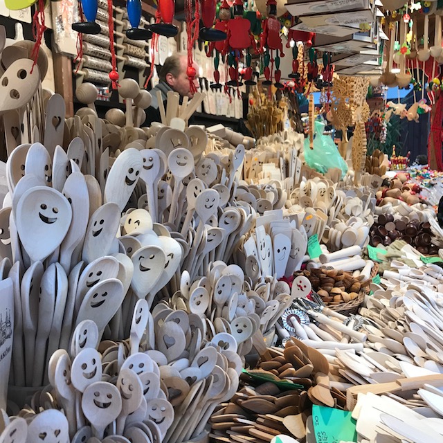 Krakauer Weihnachtsmarkt: Löffel Weihnachtsmarkt Krakau Löffel