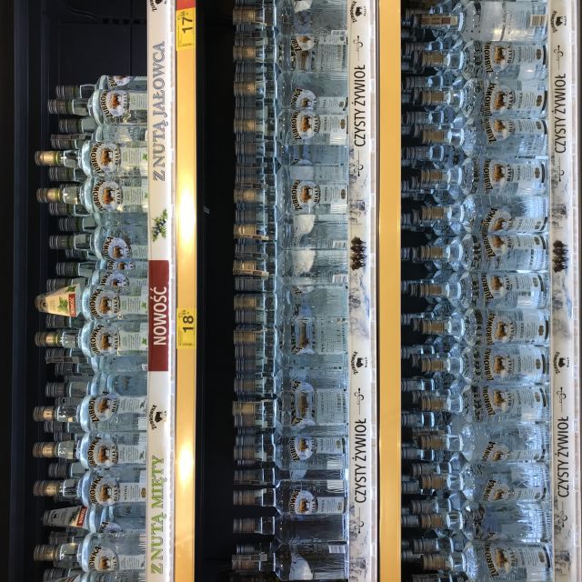 Auswahl an Vodka Vodka im Supermarkt