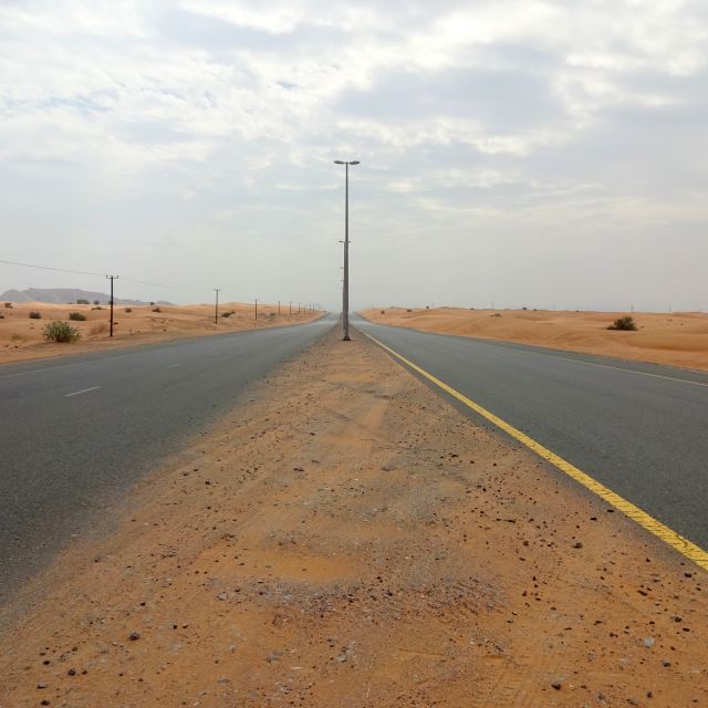 Straße durch die Wüste