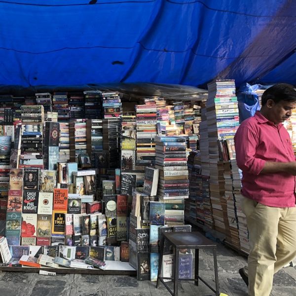 Bücher in Mumbai