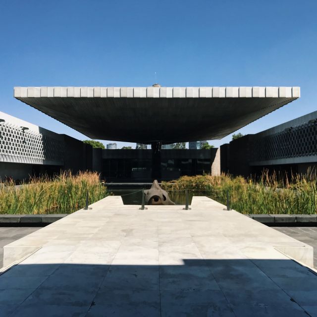 Symmetrische Architektur des Museums für Anthropologie