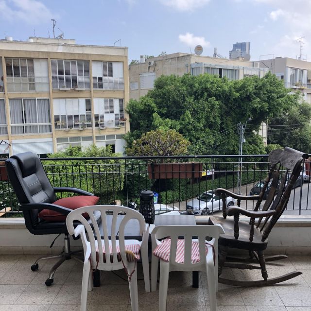 Das Filetstück der Wohnung - der Balkon und seine Aussicht
