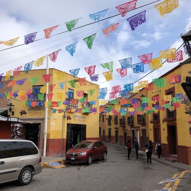 bunt und schrill - die Innenstadt von San Miguel de Allende