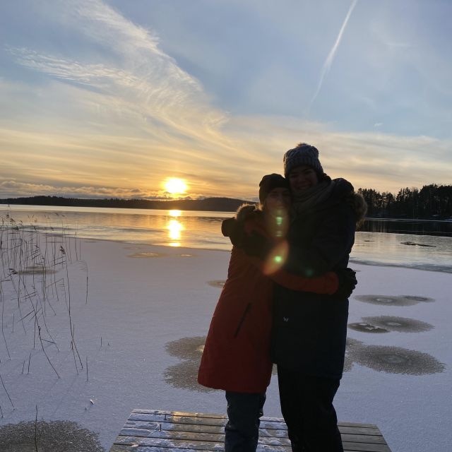 7fe0a91f-d721-4105-8ffc-2c98d21cc513 Lea und ich bei Sonnenuntergang am See