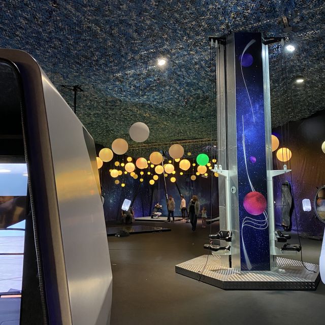 402473eb-1f81-4422-93e1-62d9ffe252bb Bild des AHHAA Museums von innen