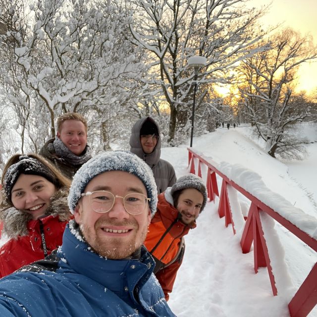 Meine Freunde und ich in Tallinn mit ganz viel Schnee