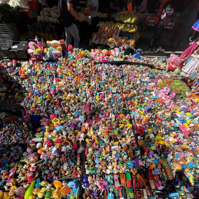 Spielzeuge auf einem Markt