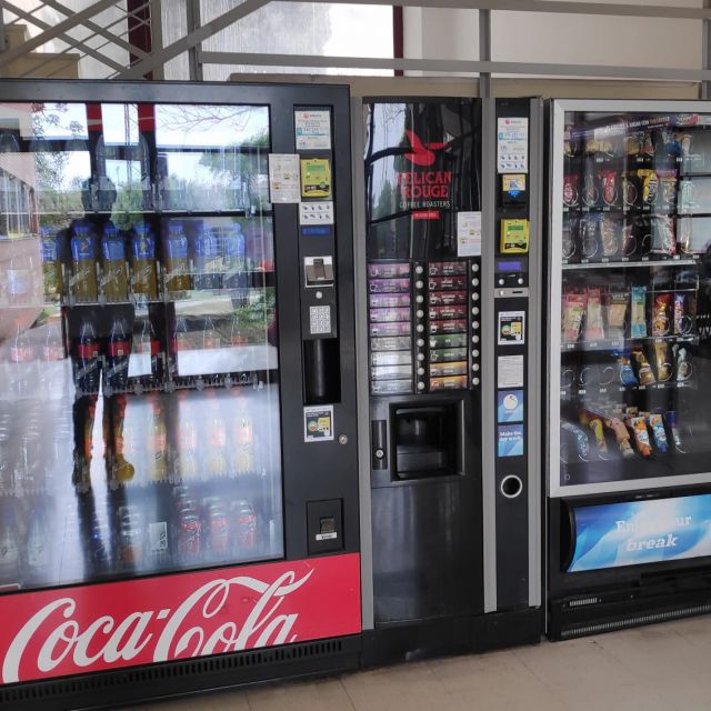 Snack- und Getränkeautomaten in der Universität