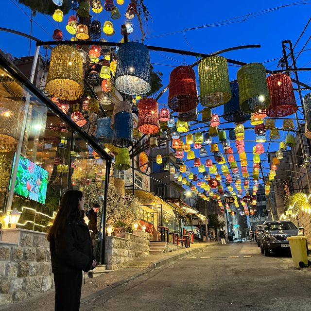 Rainbow Street im Stadtteil Jabal-Amman. Ganz viele tolle Lichter.