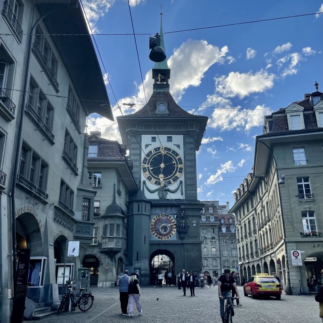 Ein Teil der Berner Altstadt. Zentral steht die Zytglogge mit ihrem prächtigen Uhrwerk.