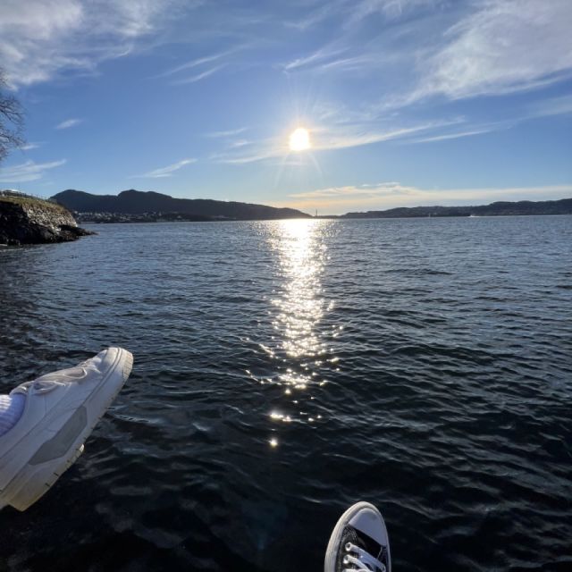 Meer in Norwegen mit Sonne