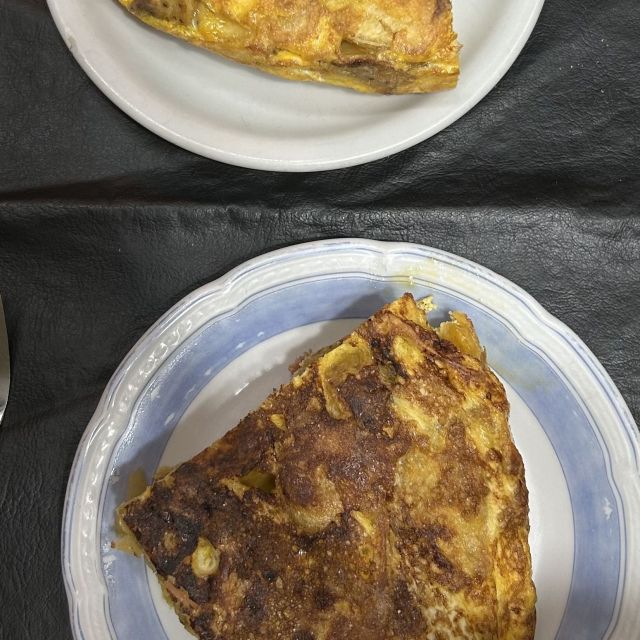 Spanischer Kuchen auf zwei Teller